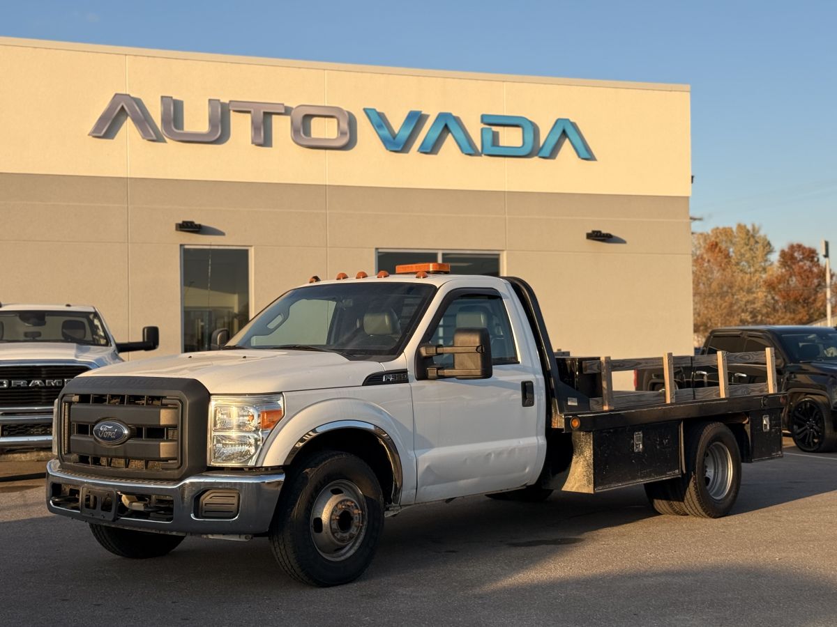2013 Ford F-350 Super Duty Chassis Cab XL's photo