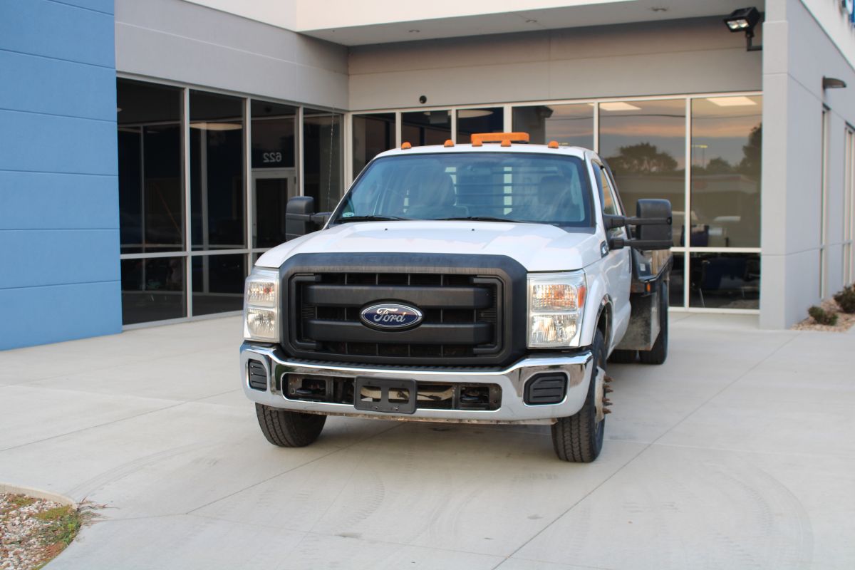 2013 Ford F-350 Super Duty Chassis Cab