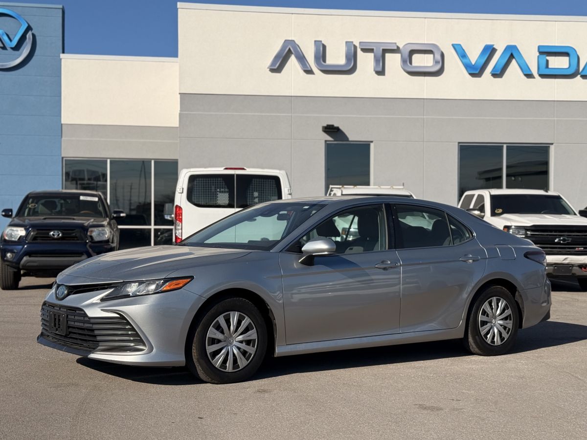 2022 Toyota Camry LE